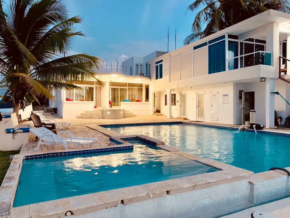 Ventana Al Atlantico At Arecibo 681 Ocean Drive Daire Islote Pansiyon